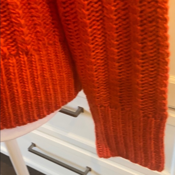 NWT Banana Republic Sweater - Picture 5 of 7